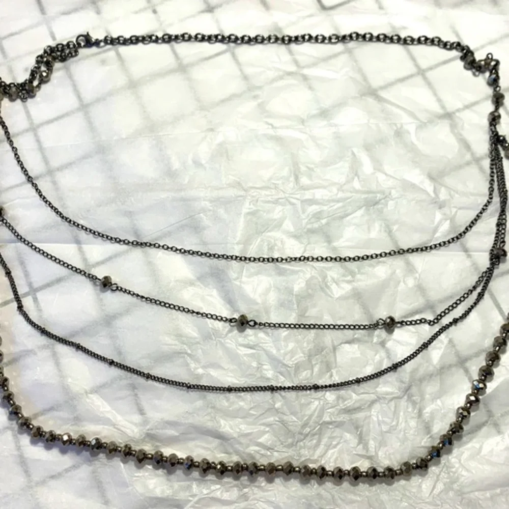 🎁Multi-Strand Necklace! - Picture 2 of 5